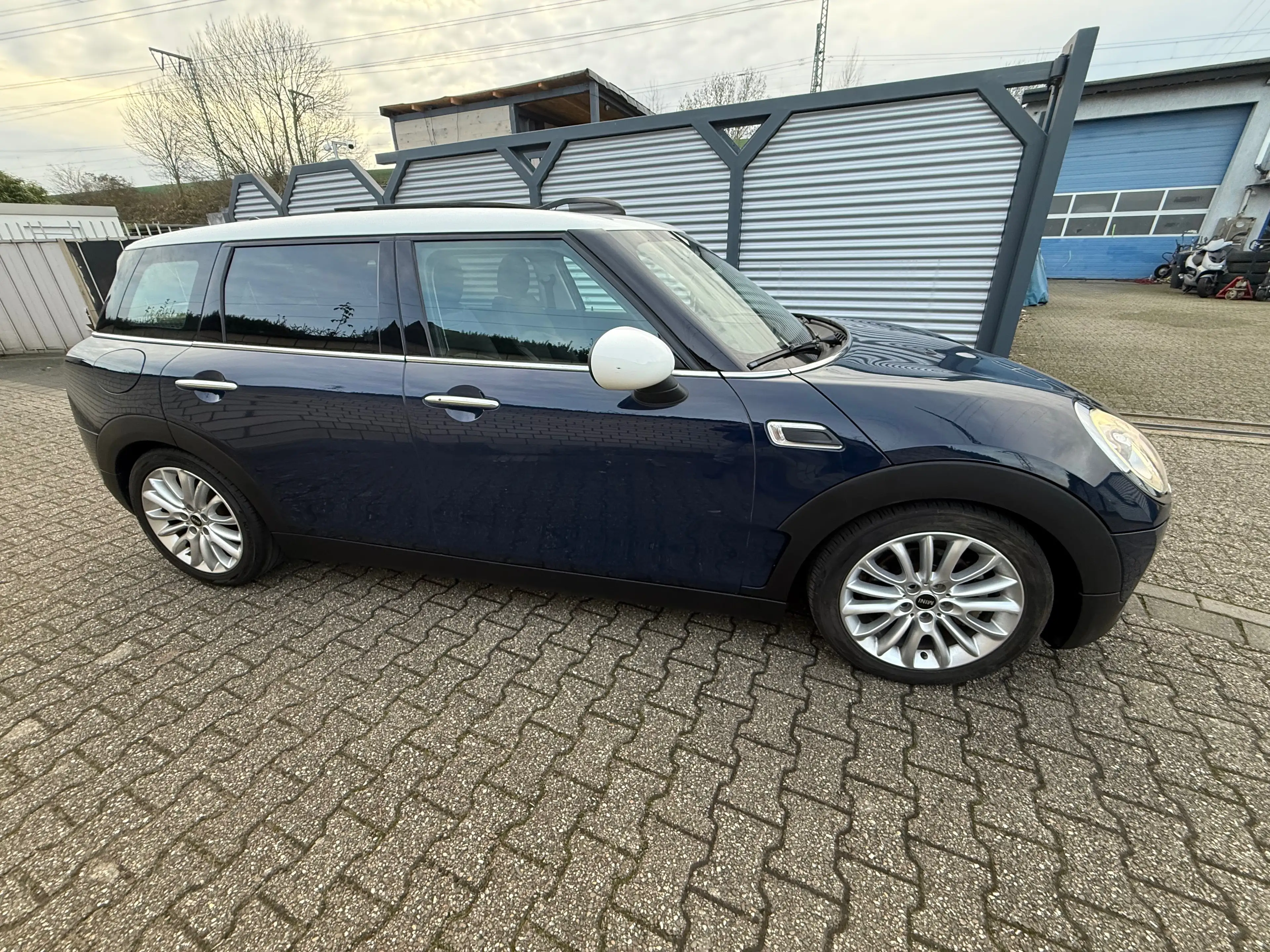 MINI Cooper D Clubman Cooper D*pano*KeylesÜAut*Xenon*Leder*Kamera — photo 4