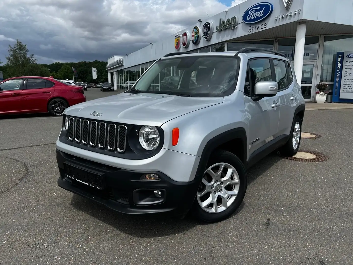 Jeep Renegade Longitude 1.6 FWD Серебристый - 1