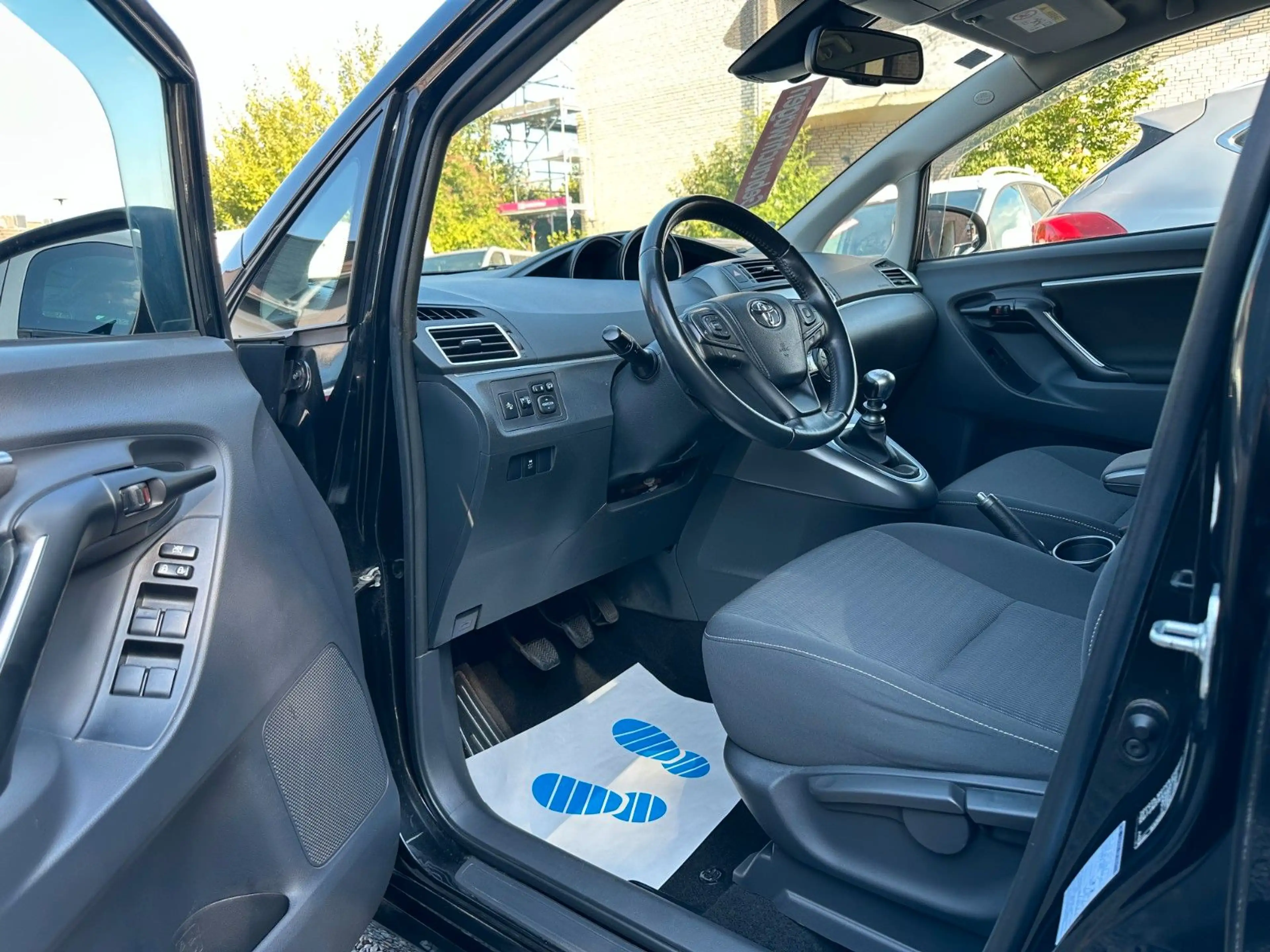 Toyota Verso Edition-S — photo 9