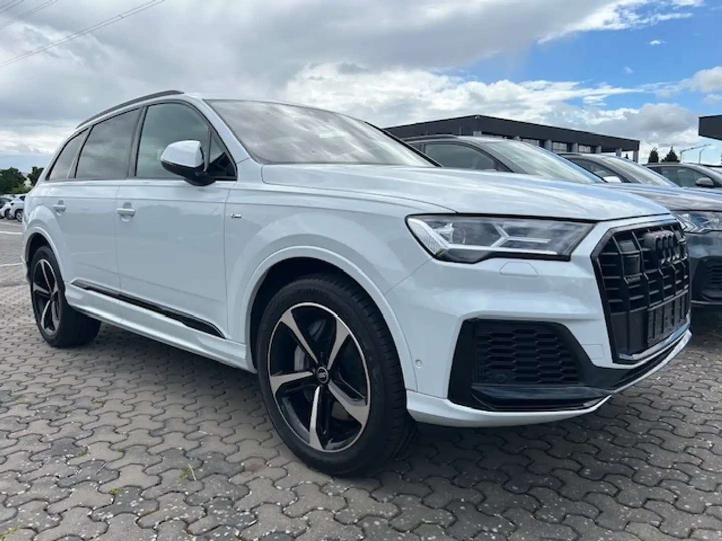 Audi Q7 55 Hybrid "S line", NP: 101.000 € Weiß - 2