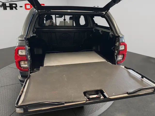 Toyota Hilux 2.8 D-4D Double Cab Invincible 4x4 Ansicht 19