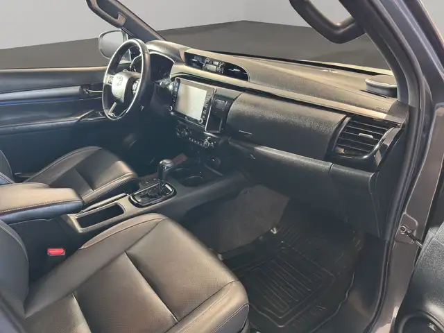 Toyota Hilux 2.8 D-4D Double Cab Invincible 4x4 Ansicht 15