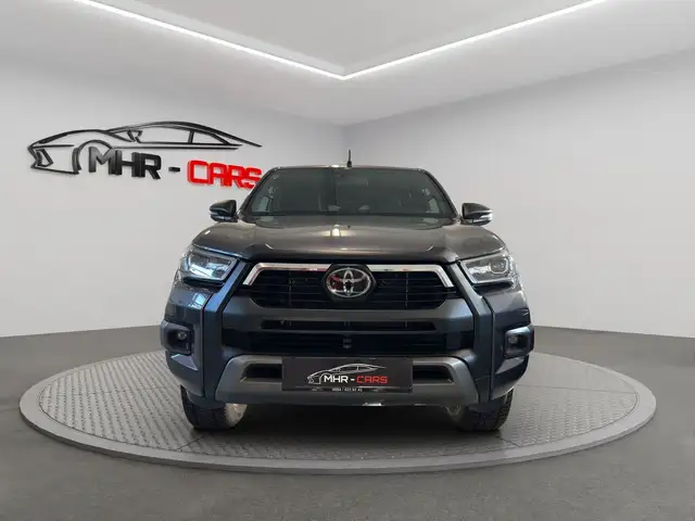 Toyota Hilux 2.8 D-4D Double Cab Invincible 4x4 Ansicht 8