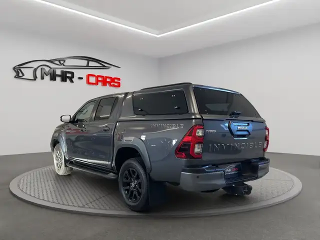 Toyota Hilux 2.8 D-4D Double Cab Invincible 4x4 Ansicht 3
