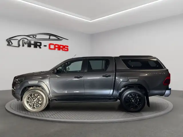 Toyota Hilux 2.8 D-4D Double Cab Invincible 4x4 Ansicht 2