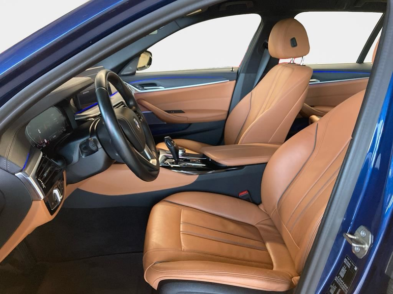 BMW 530 Luxury Line — photo 10