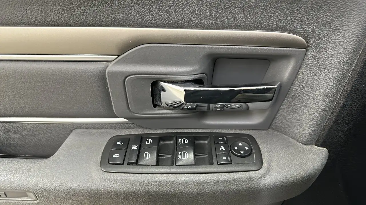 RAM 2500 снимка RAM 2500