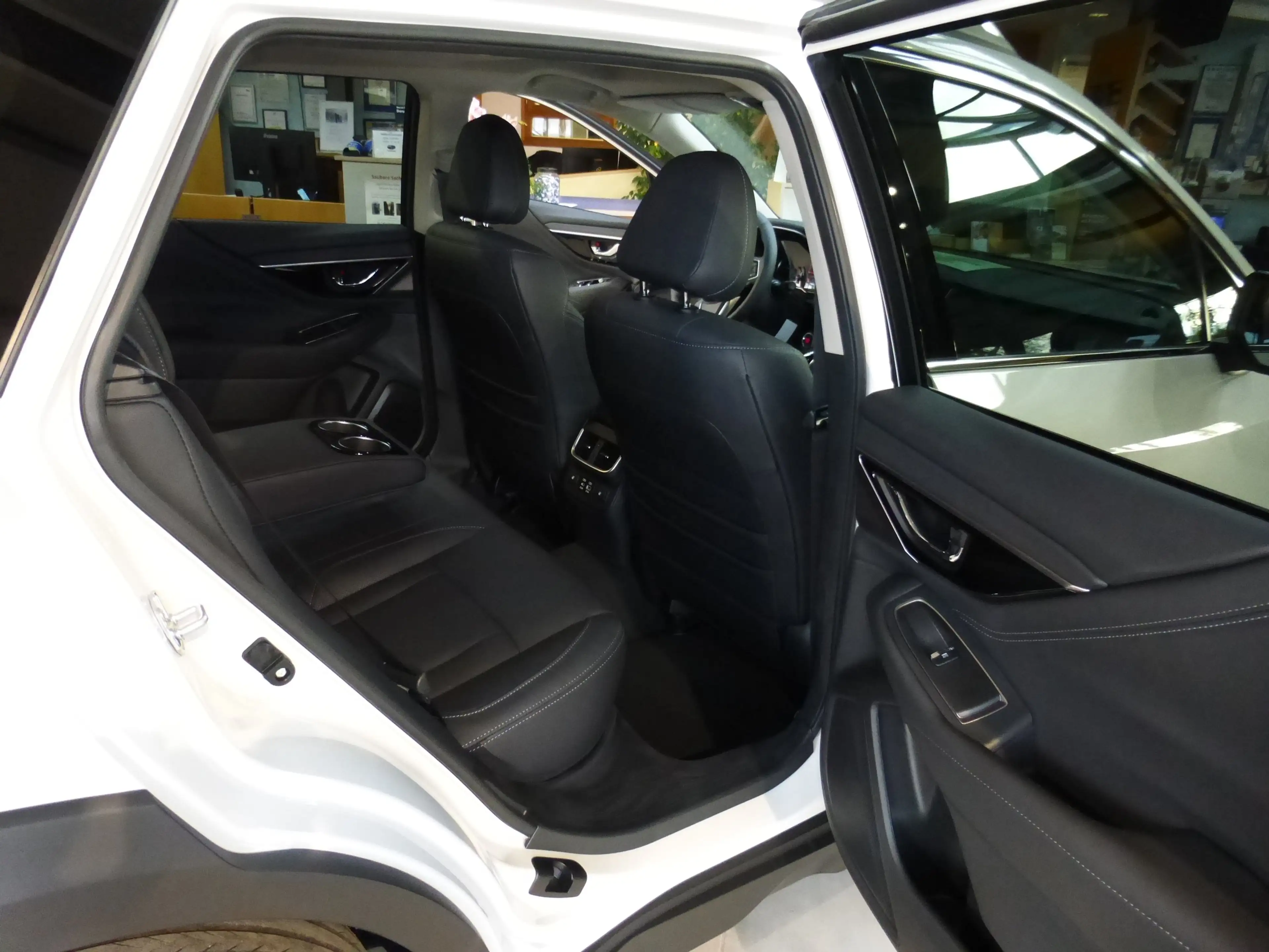 Subaru OUTBACK Outback 2.5i Platinum Lineartronic (00R=Restart) — photo 11
