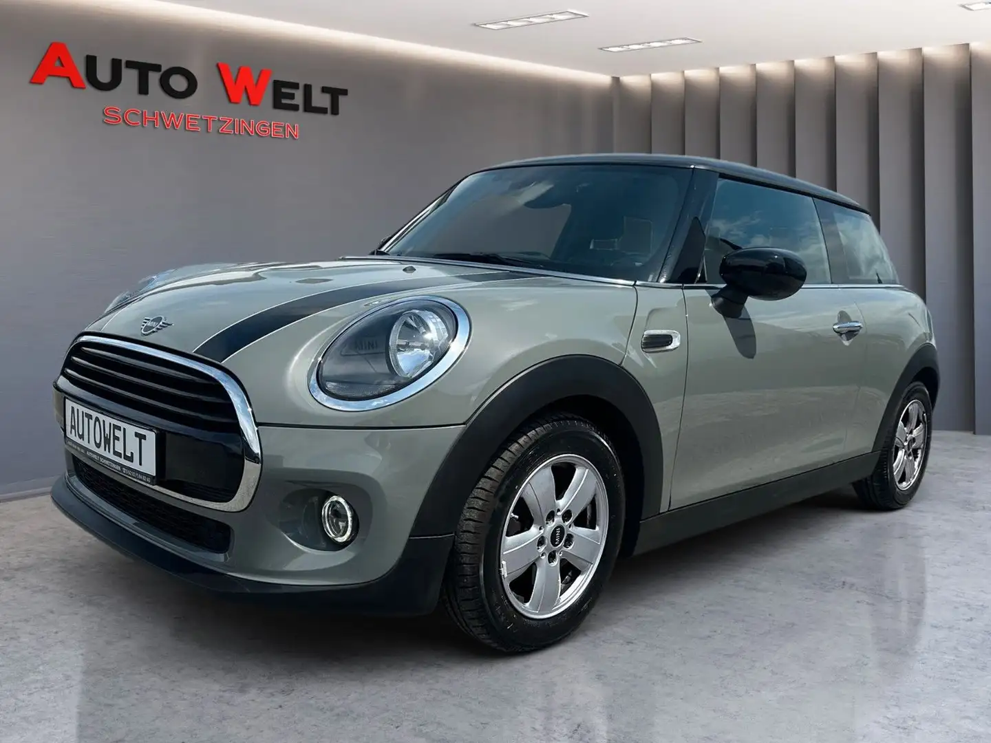 MINI Cooper Essential 1.Hand/Navi/Ambiente/8-fach Grau - 1