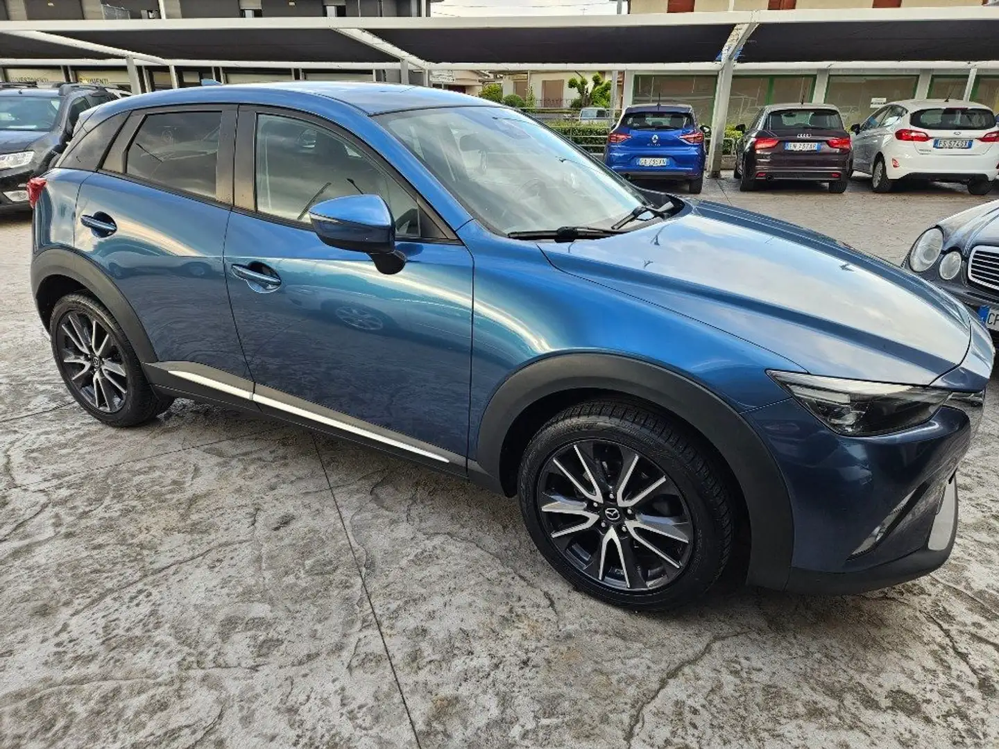 Mazda CX-3 1.5L Skyactiv-D Luxury Edition Blau - 2