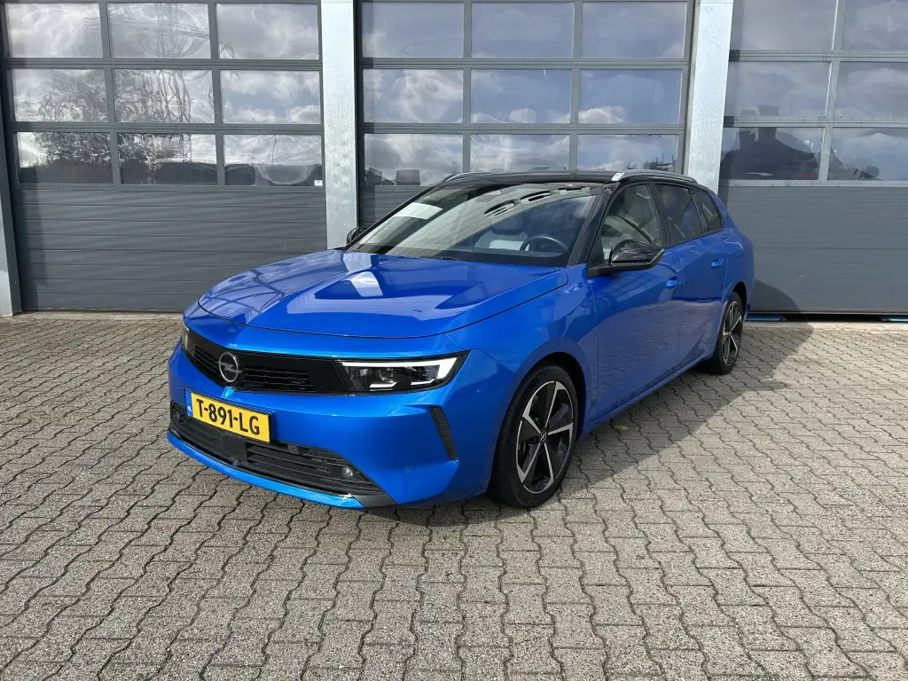 Opel Astra 2023 из Европы — купить под ключ
