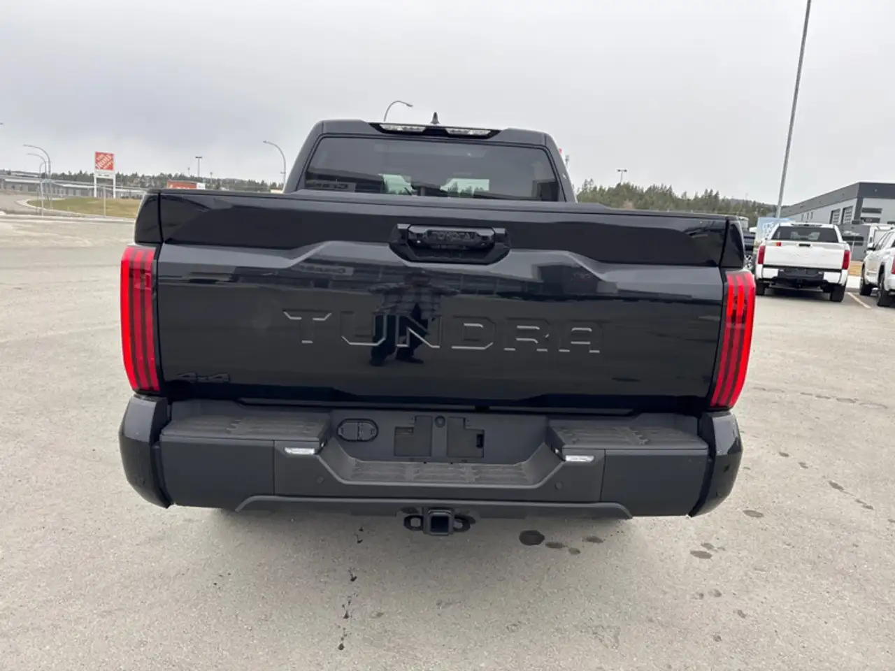 Toyota Tundra снимка Toyota Tundra