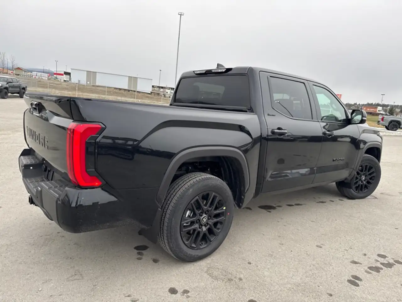 Toyota Tundra снимка Toyota Tundra