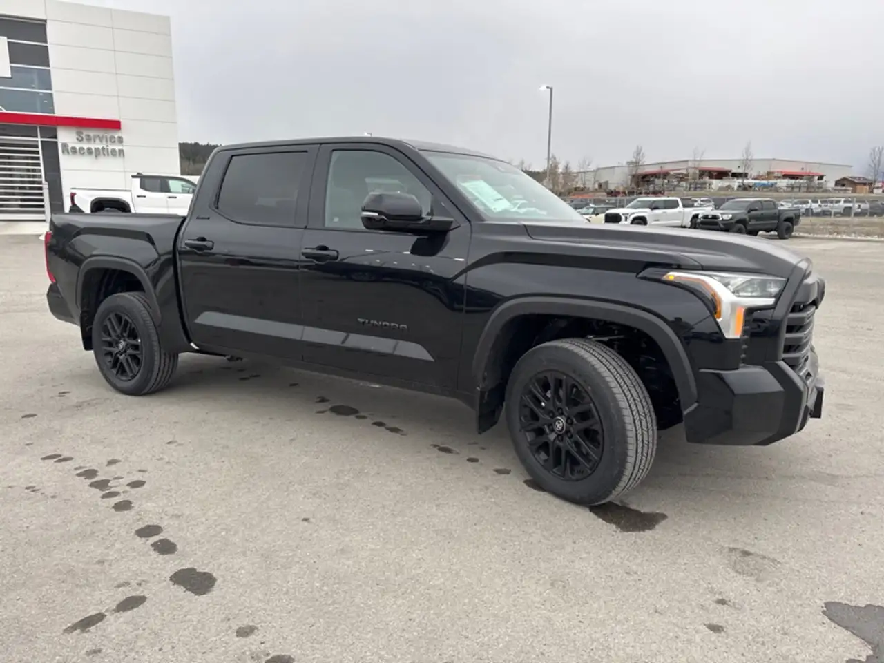 Toyota Tundra снимка Toyota Tundra