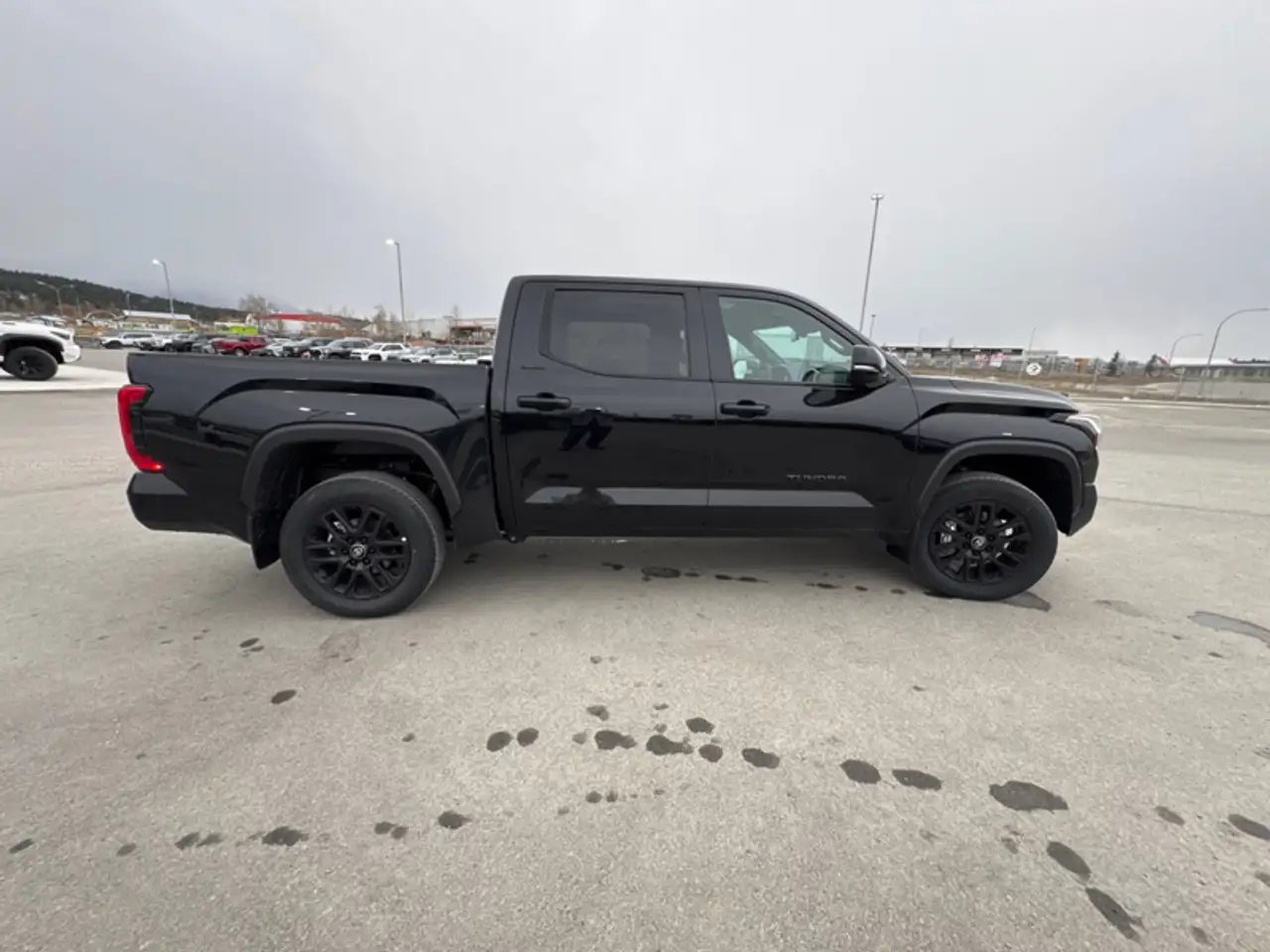 Toyota Tundra снимка Toyota Tundra