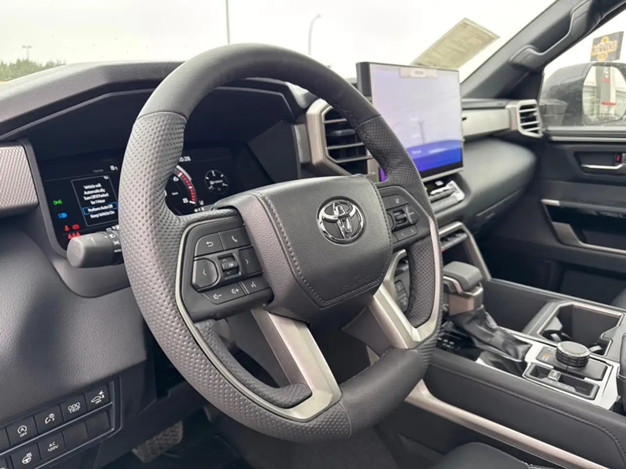 Toyota Tundra снимка Toyota Tundra