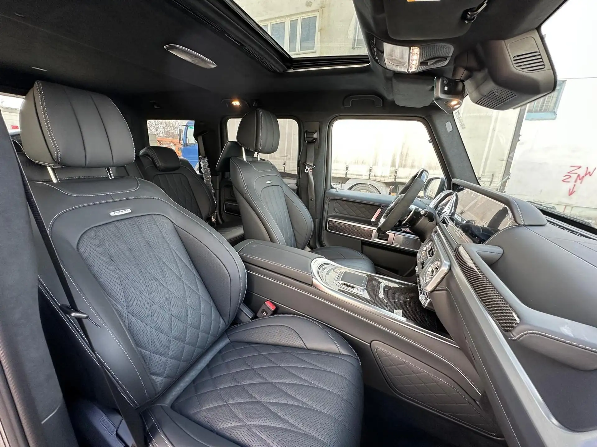 벤츠 G-Class G 63 AMG 2026 검정 사진 8