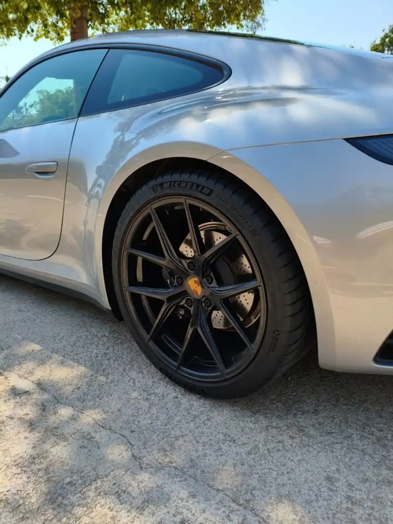 Porsche 911 Carrera Gris - 2