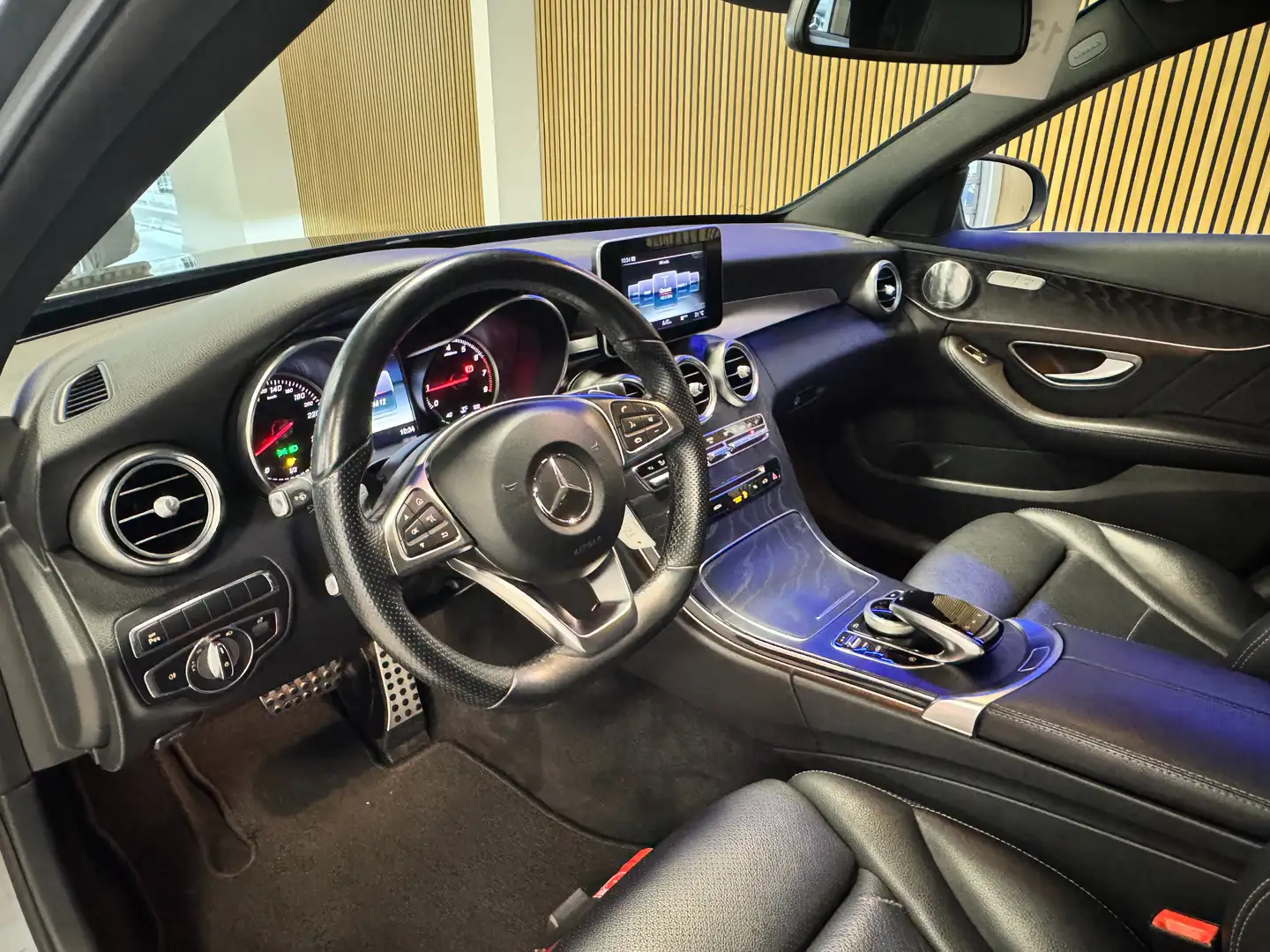 Mercedes-Benz C 180 C 180 T 9G-TRONIC AMG Airmatic-Burmester-Camera Gris - 2