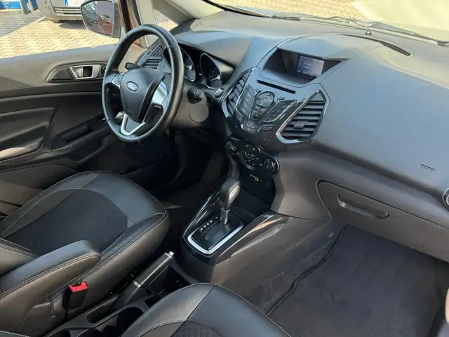 Ford Ecosport view 9