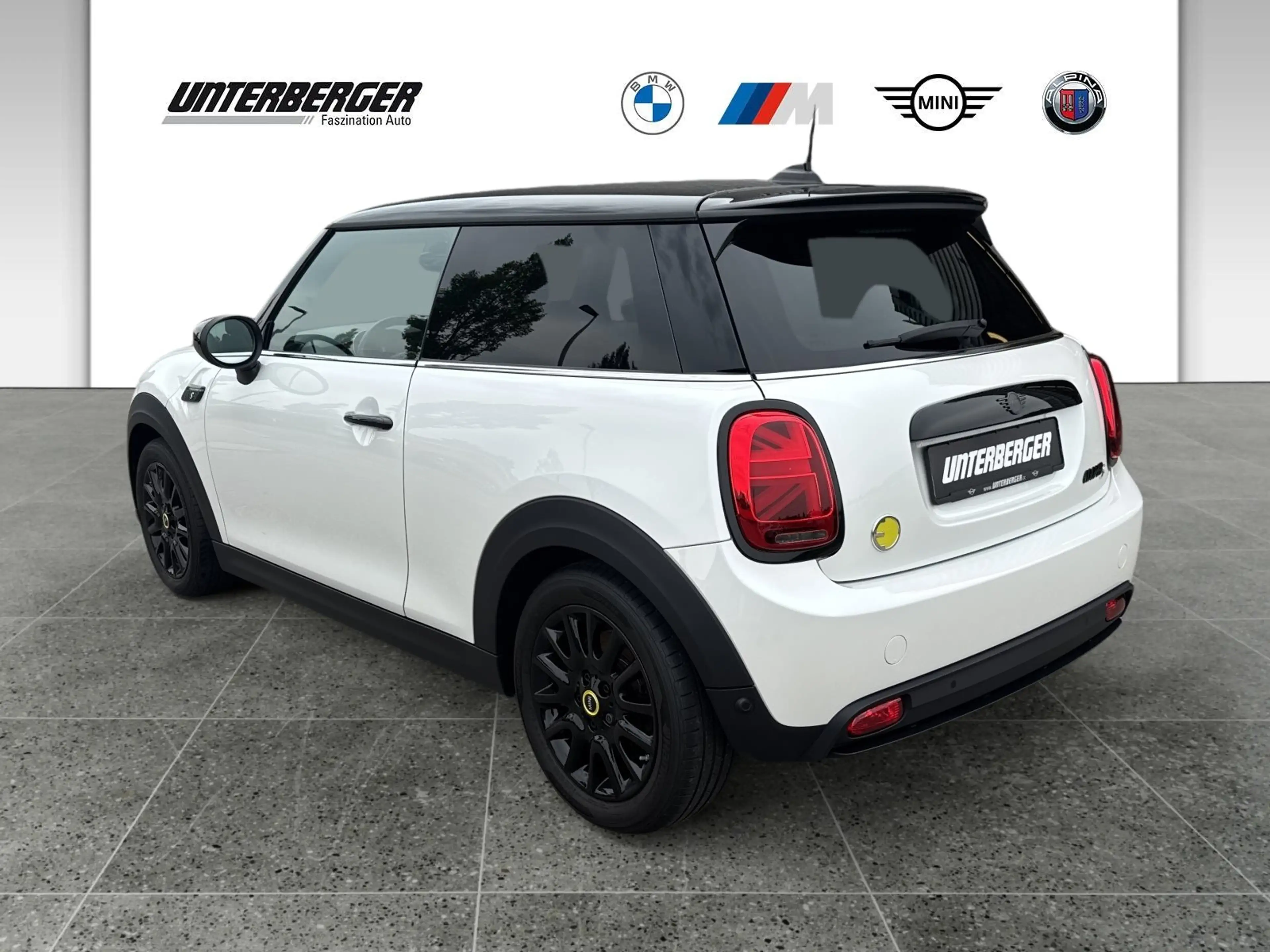 MINI Cooper SE SHZ LED PDC — photo 4
