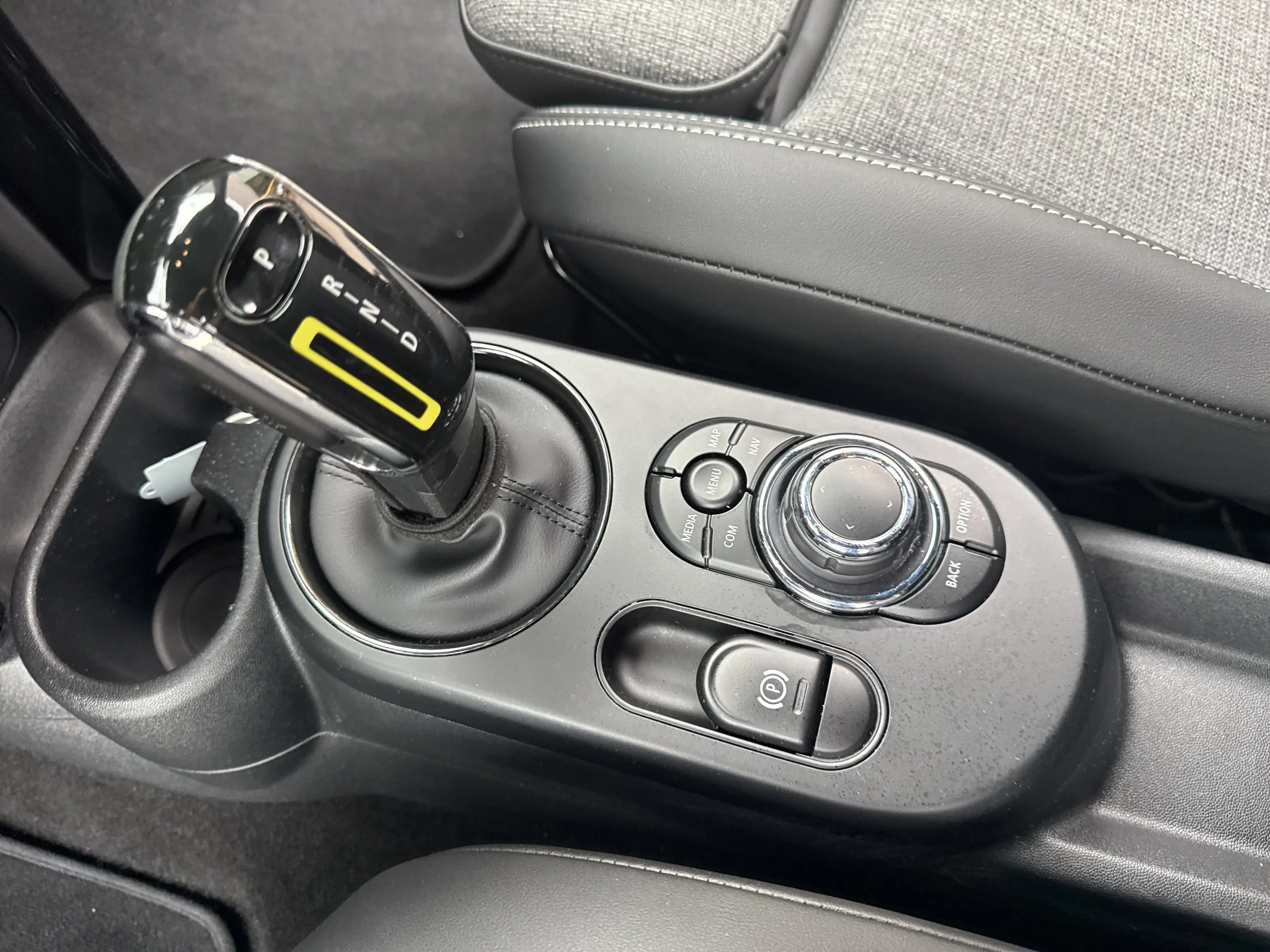 MINI Cooper SE SHZ LED PDC — photo 14