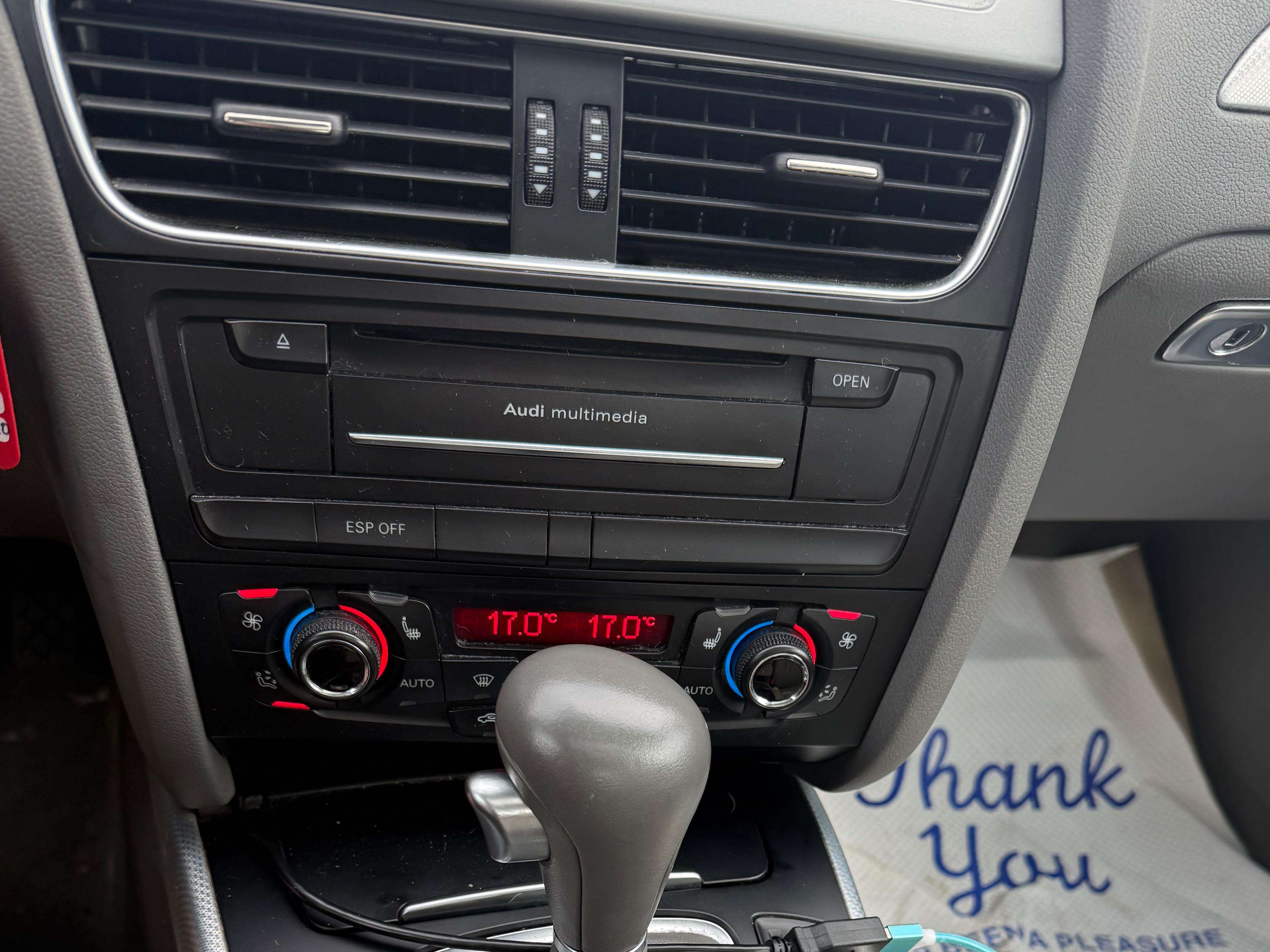 2010 Audi A4 Premium Quattro thumb 10
