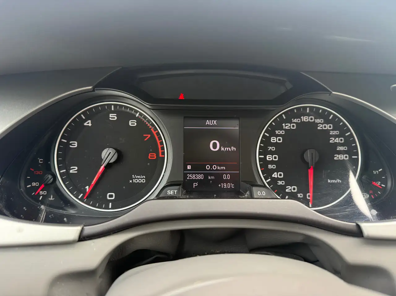Audi A4 снимка Audi A4