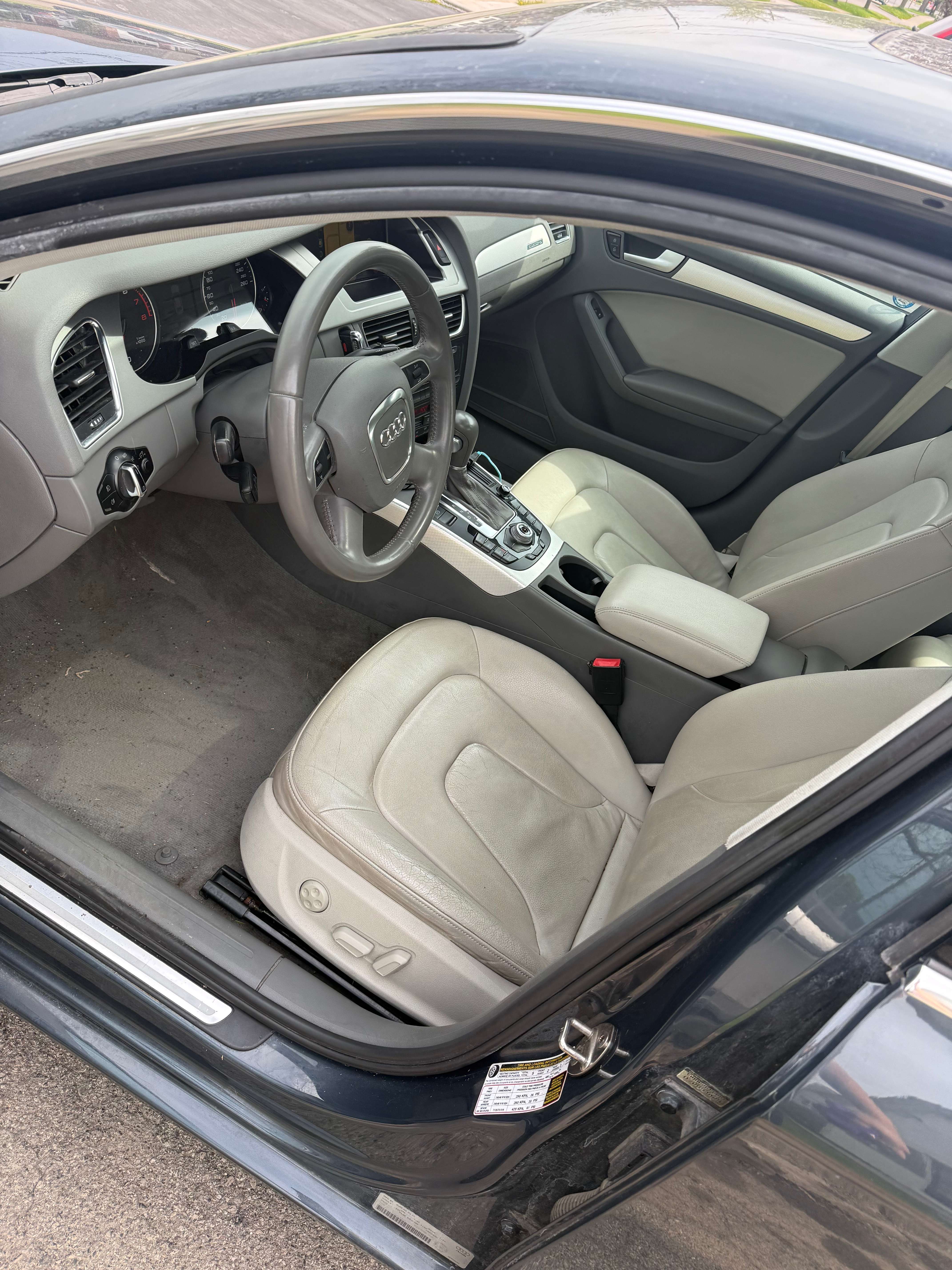2010 Audi A4 Premium Quattro thumb 11