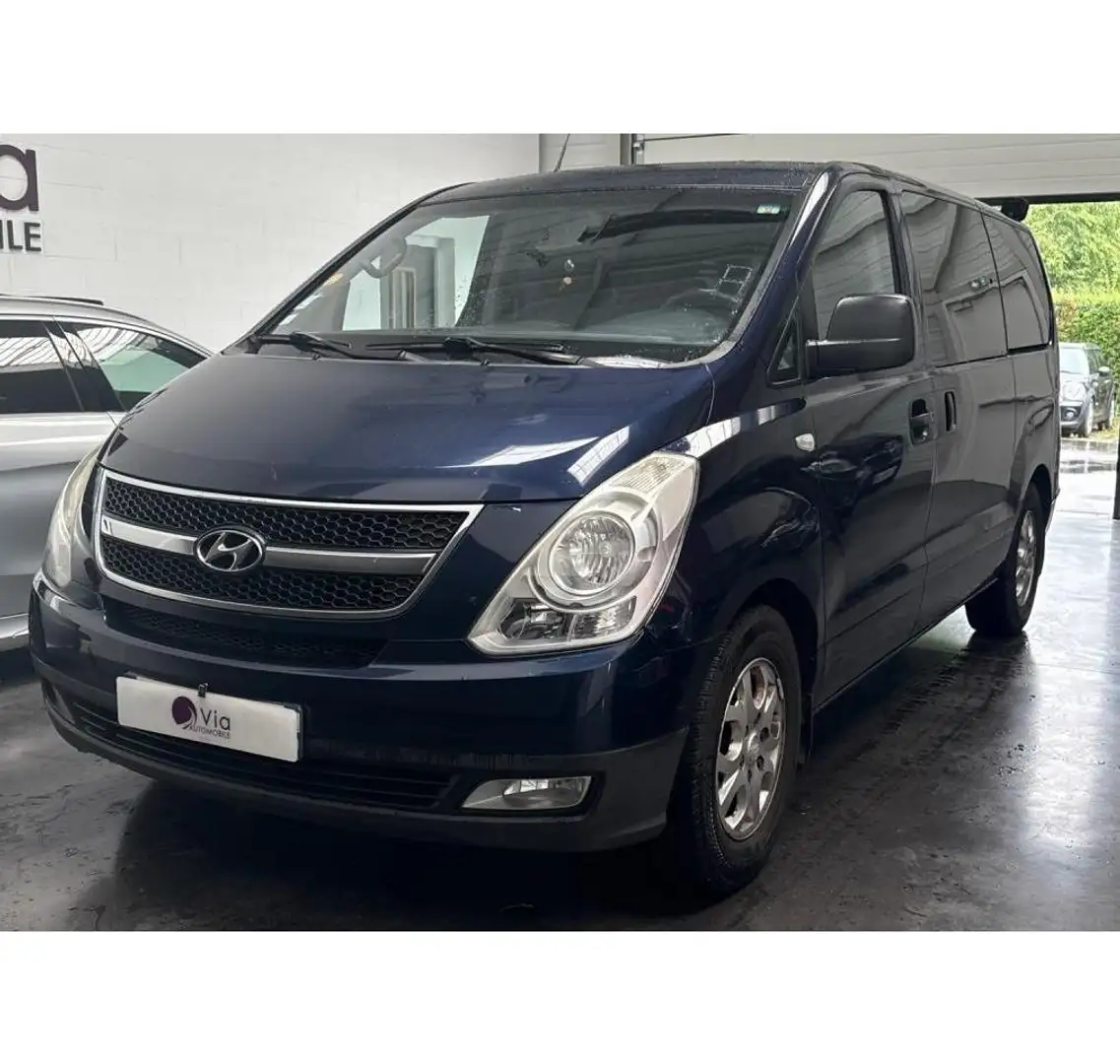 Hyundai H-1 moteur à chaine / attelage Modrá - 1