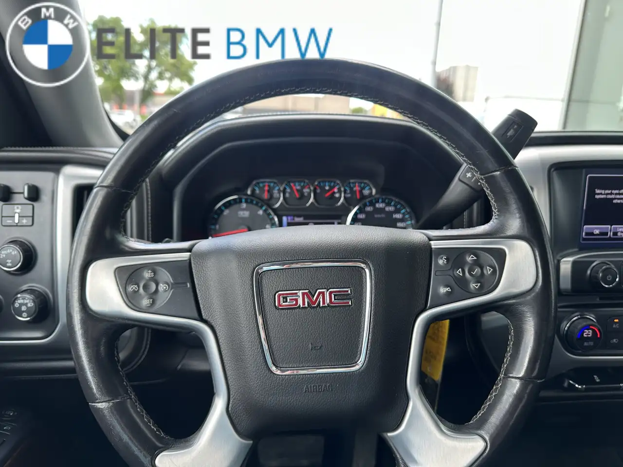 GMC Sierra 1500 fotografie GMC Sierra 1500
