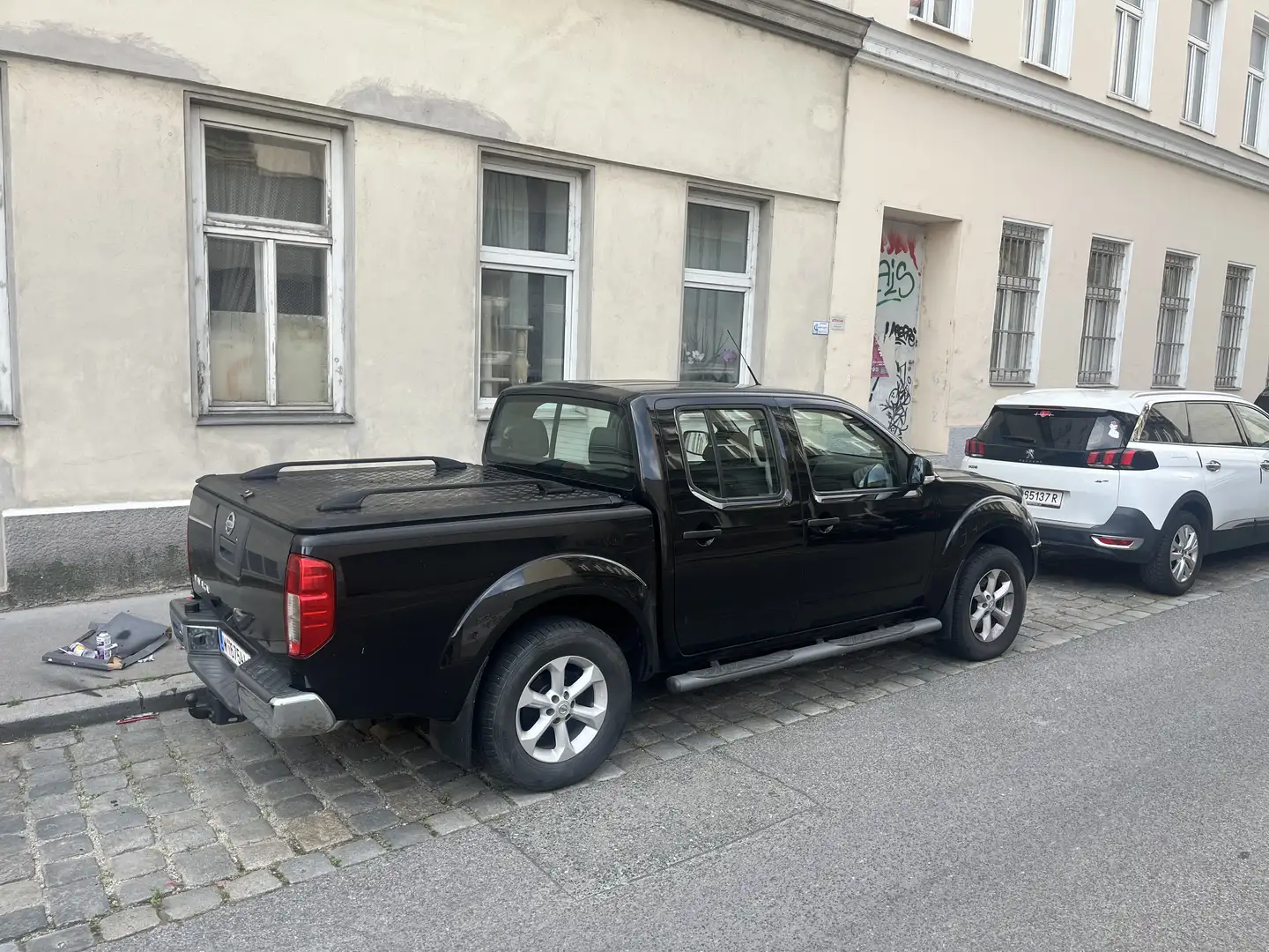 Nissan Navara Double Cab LE 2,5 4x4 Aut. DPF - 1