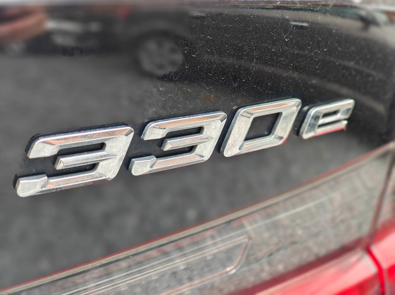 BMW 330 Touring 330e PHEV M-pakket — photo 14