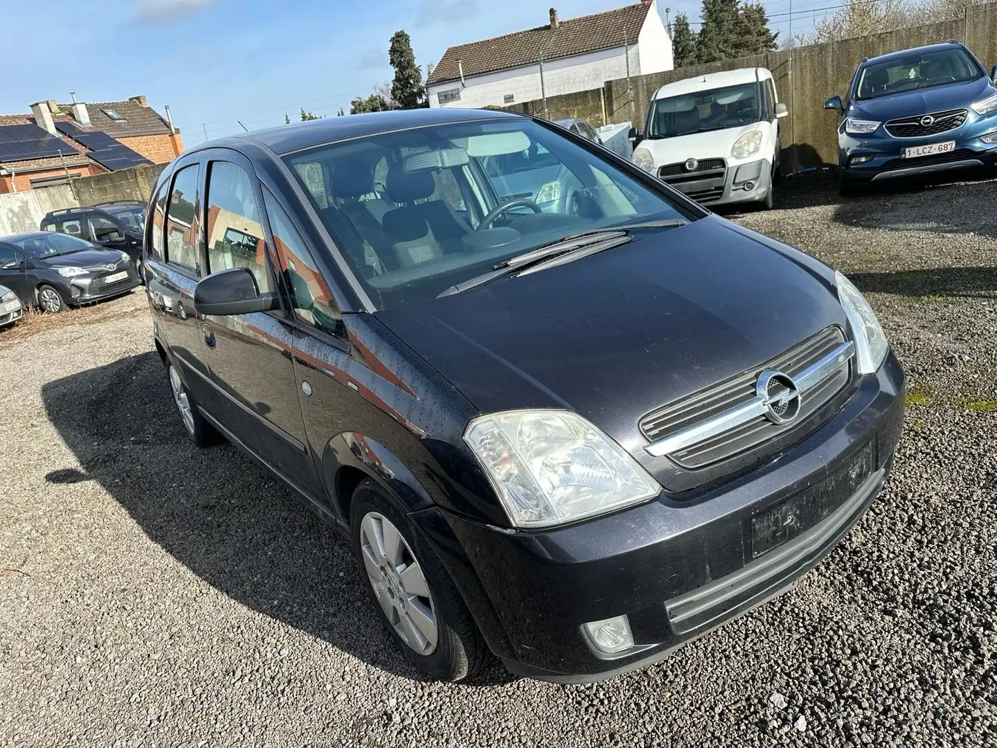 Opel Meriva 1.7 DTR CDTi 100cv 16v Enjoy Zwart - 1