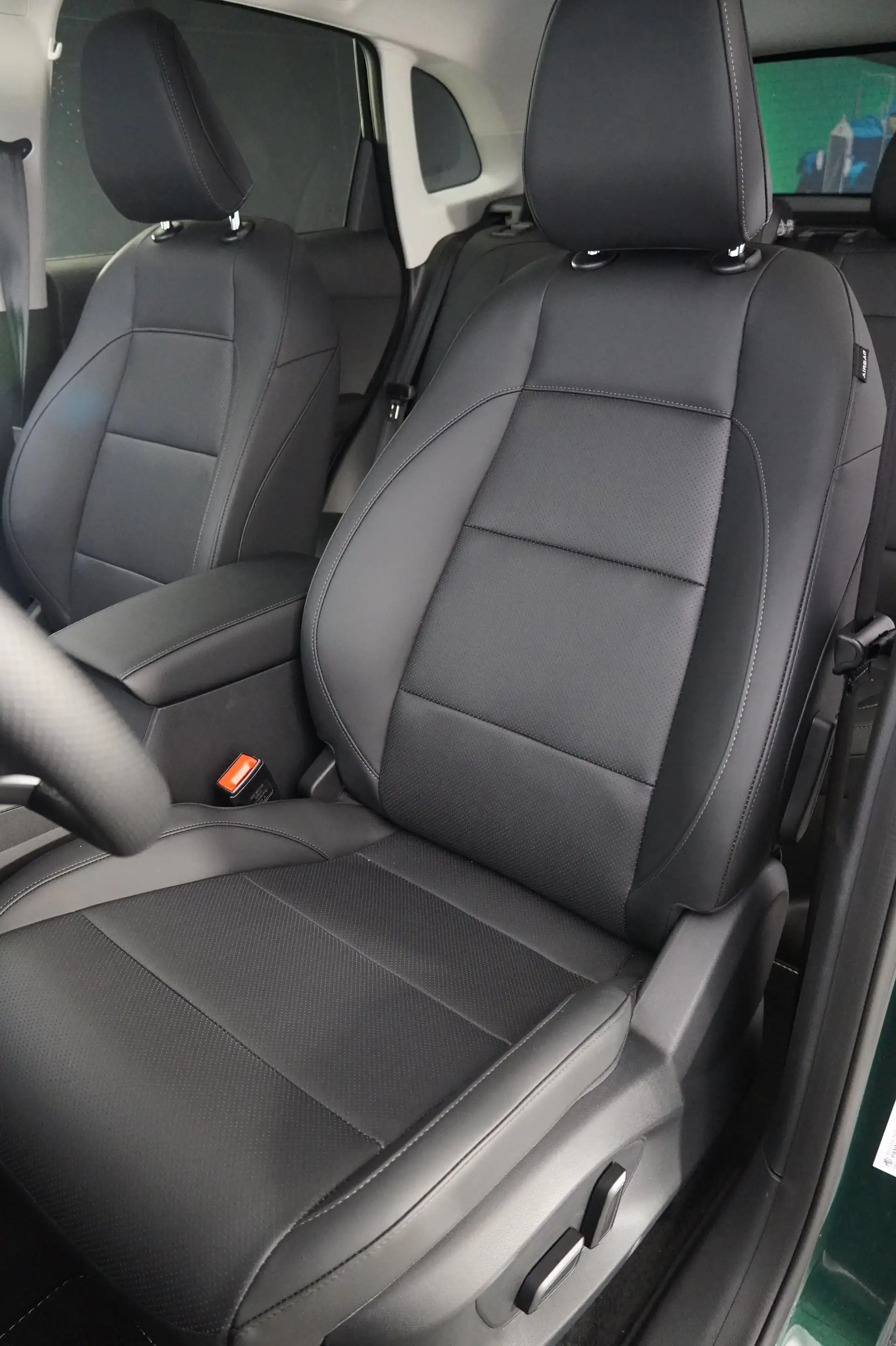 MG ZS HEV Luxury GRATIS Winterreifen ab €25.990 — photo 6