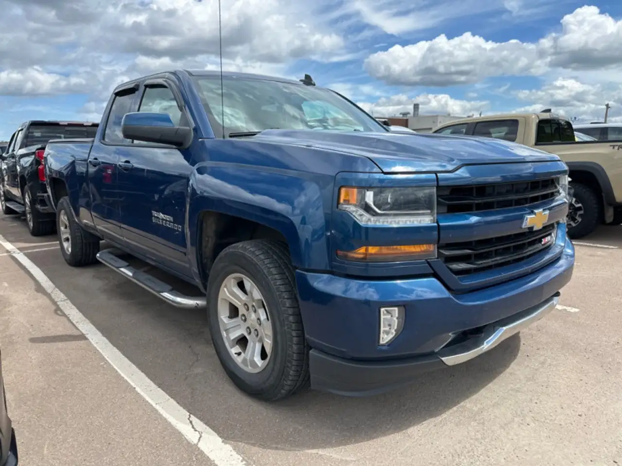 Chevrolet Silverado 1500 снимка Chevrolet Silverado 1500
