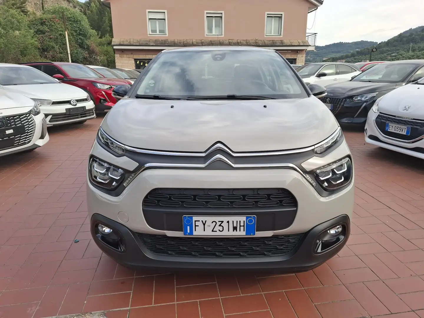 Citroen C3 C3 1.2 puretech Feel Pack s Beige - 1