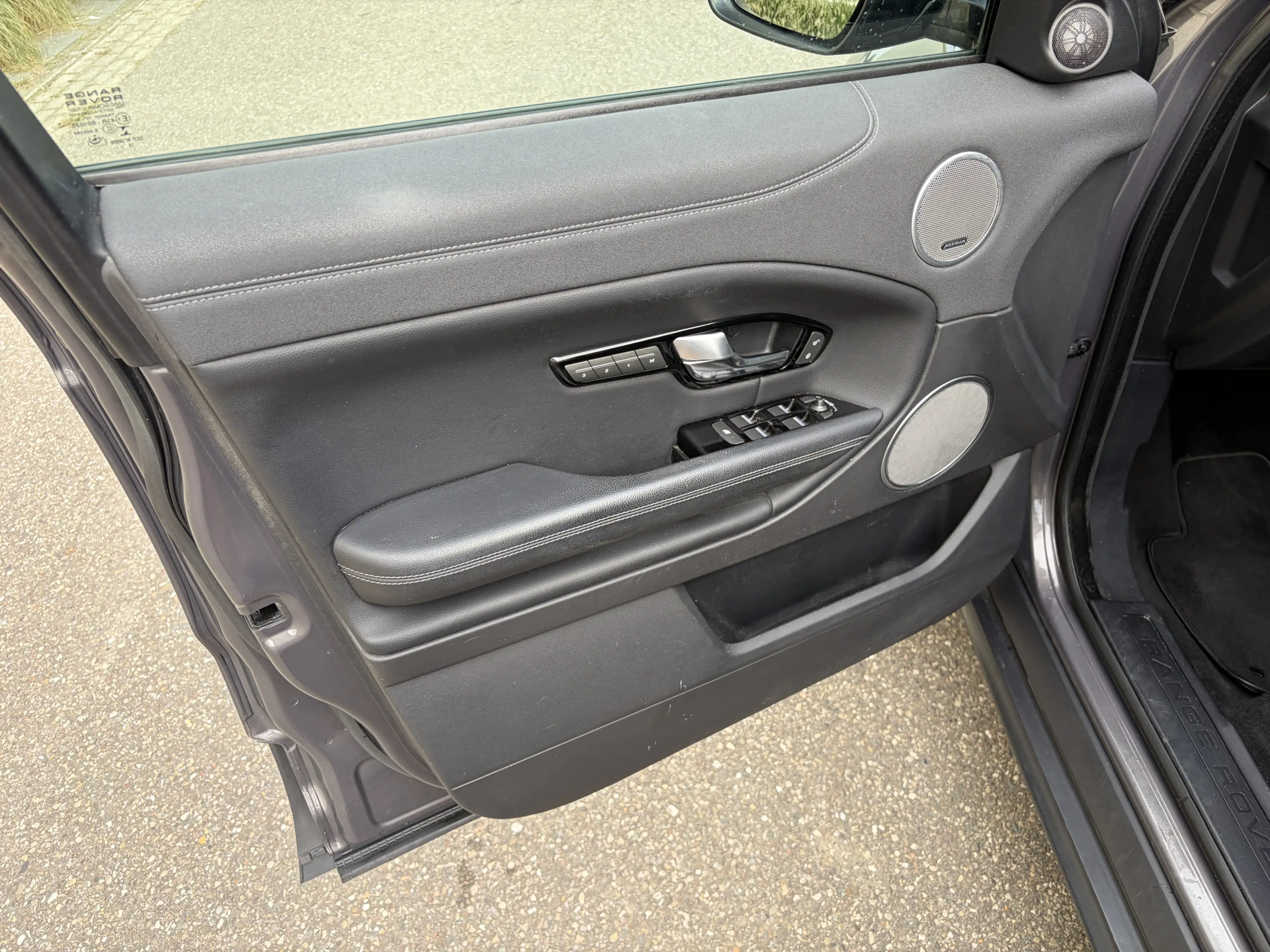 Land Rover Range Rover Evoque 2.0 Si4 HSE Dynamic / AUTOMAAT / NAVI / PANORAMADA — photo 6