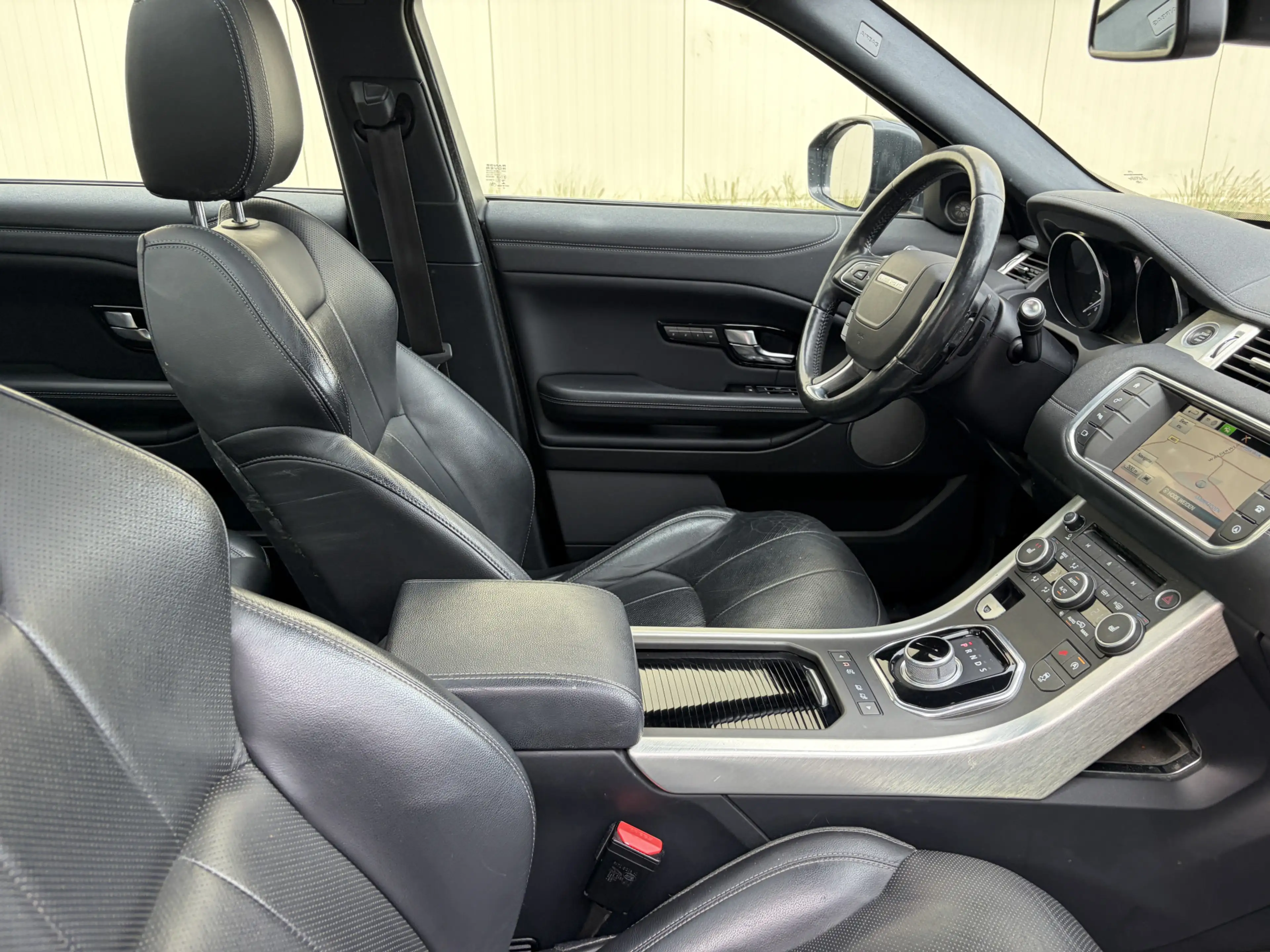 Land Rover Range Rover Evoque 2.0 Si4 HSE Dynamic / AUTOMAAT / NAVI / PANORAMADA — photo 28