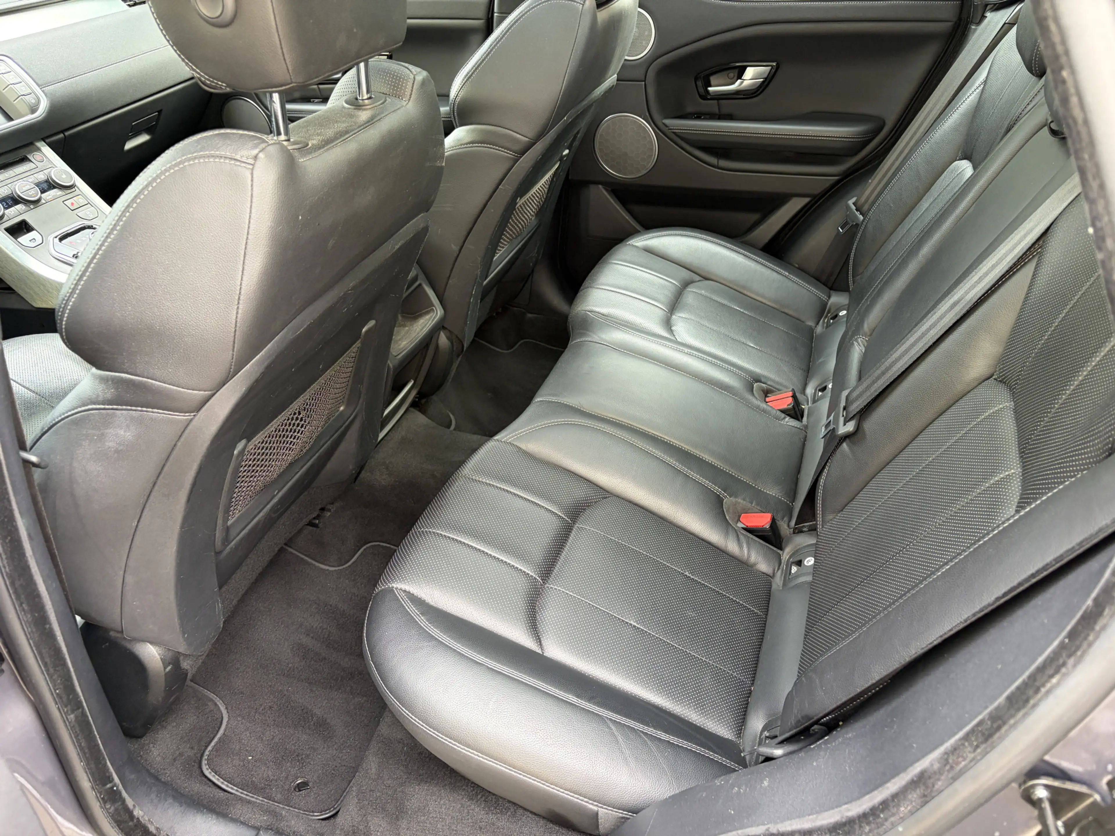Land Rover Range Rover Evoque 2.0 Si4 HSE Dynamic / AUTOMAAT / NAVI / PANORAMADA — photo 4