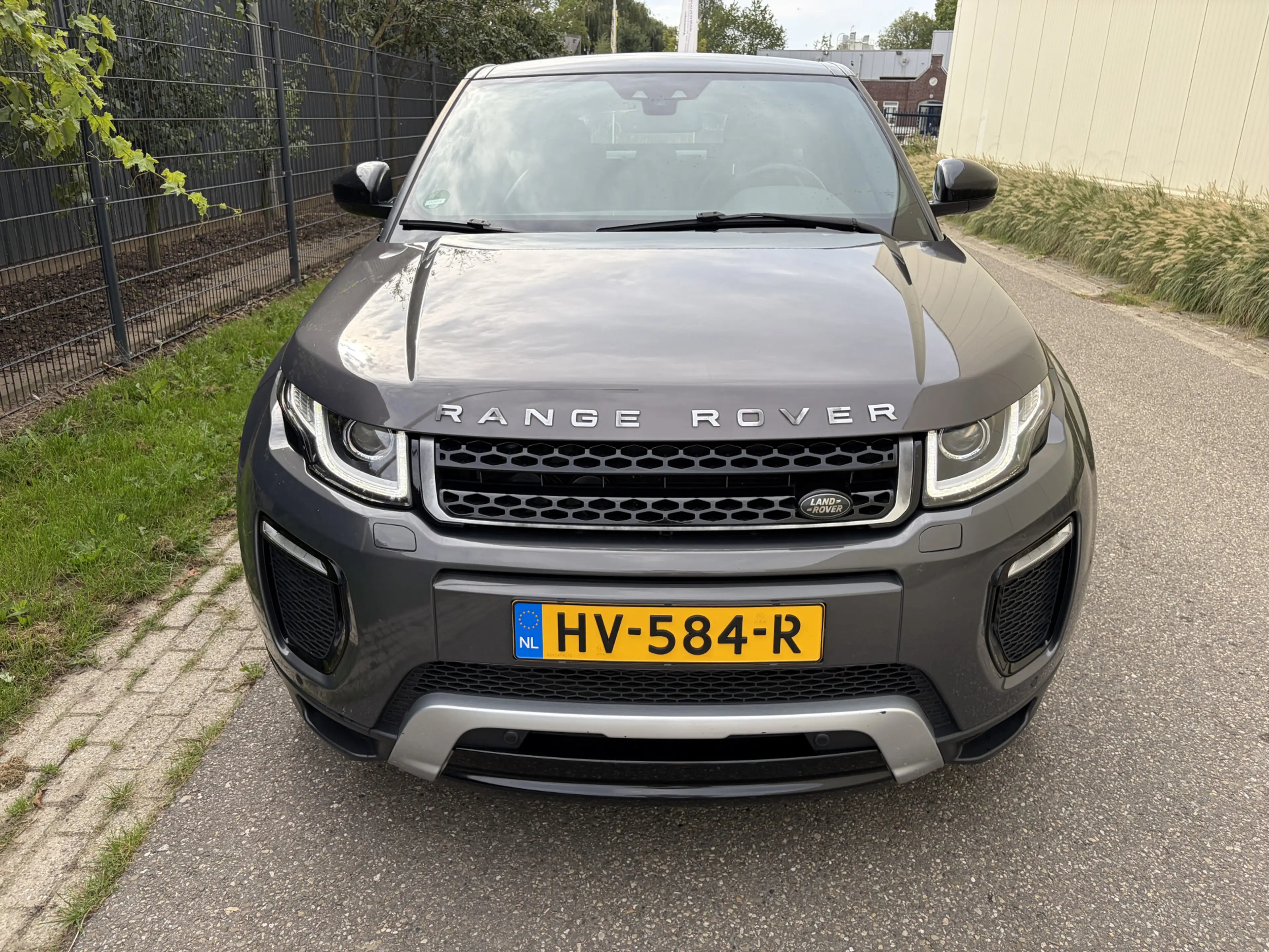 Land Rover Range Rover Evoque 2.0 Si4 HSE Dynamic / AUTOMAAT / NAVI / PANORAMADA — photo 30