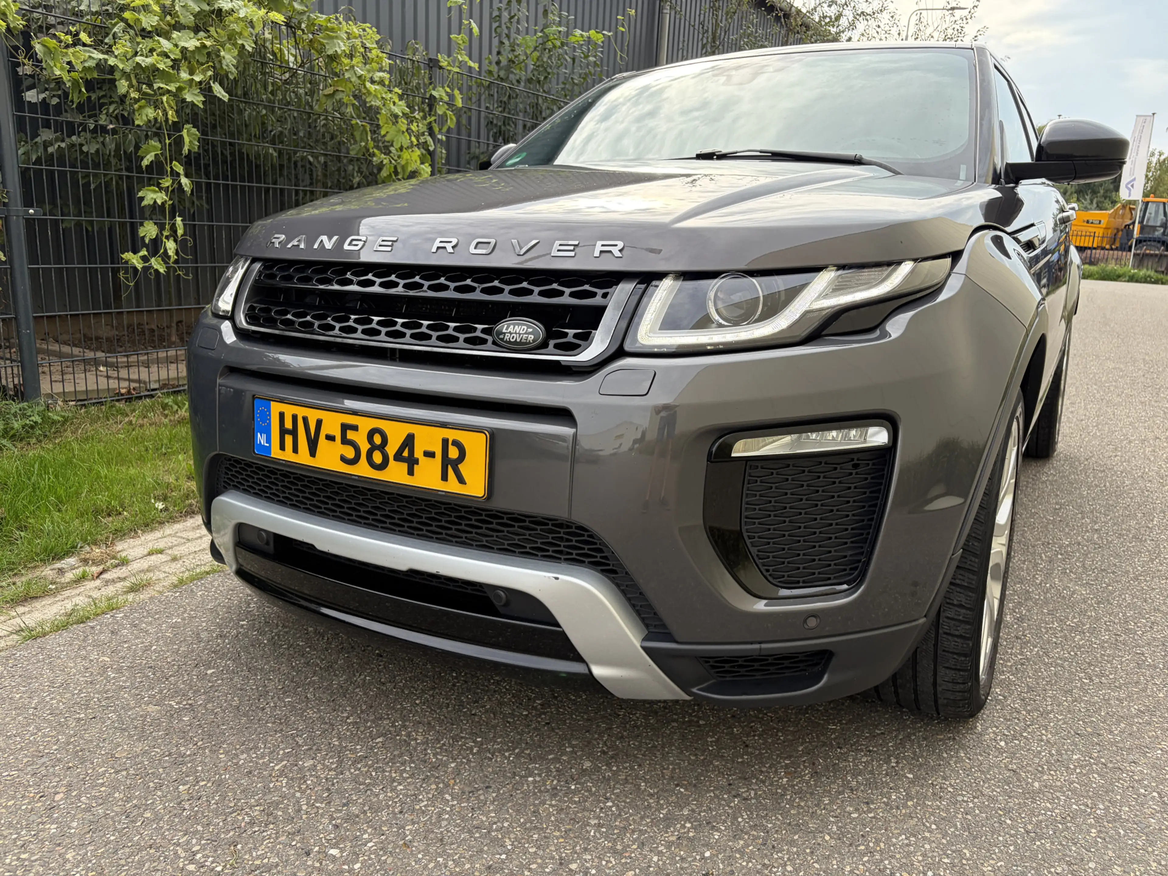 Land Rover Range Rover Evoque 2.0 Si4 HSE Dynamic / AUTOMAAT / NAVI / PANORAMADA — photo 31