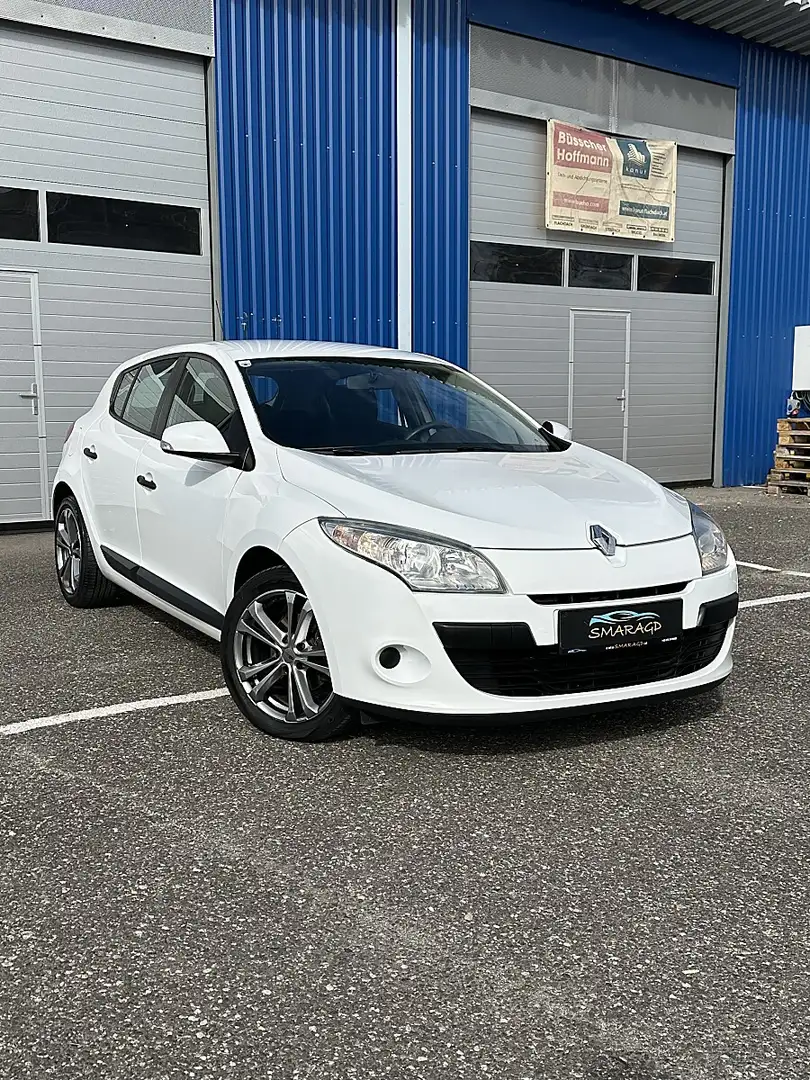 Renault Megane Mégane Tonic 1,6 16V 100 Weiß - 1