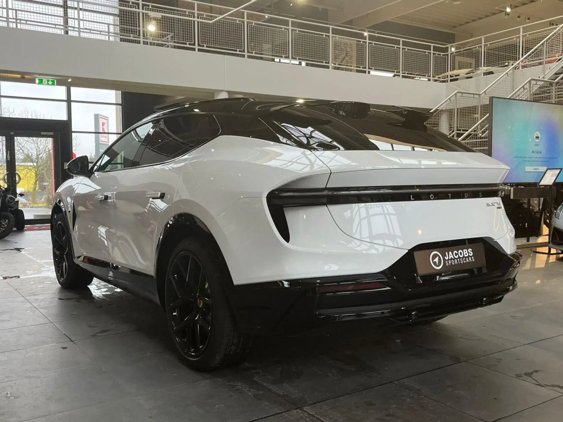 로터스 Lotus Eletre 2026 흰색 사진 6