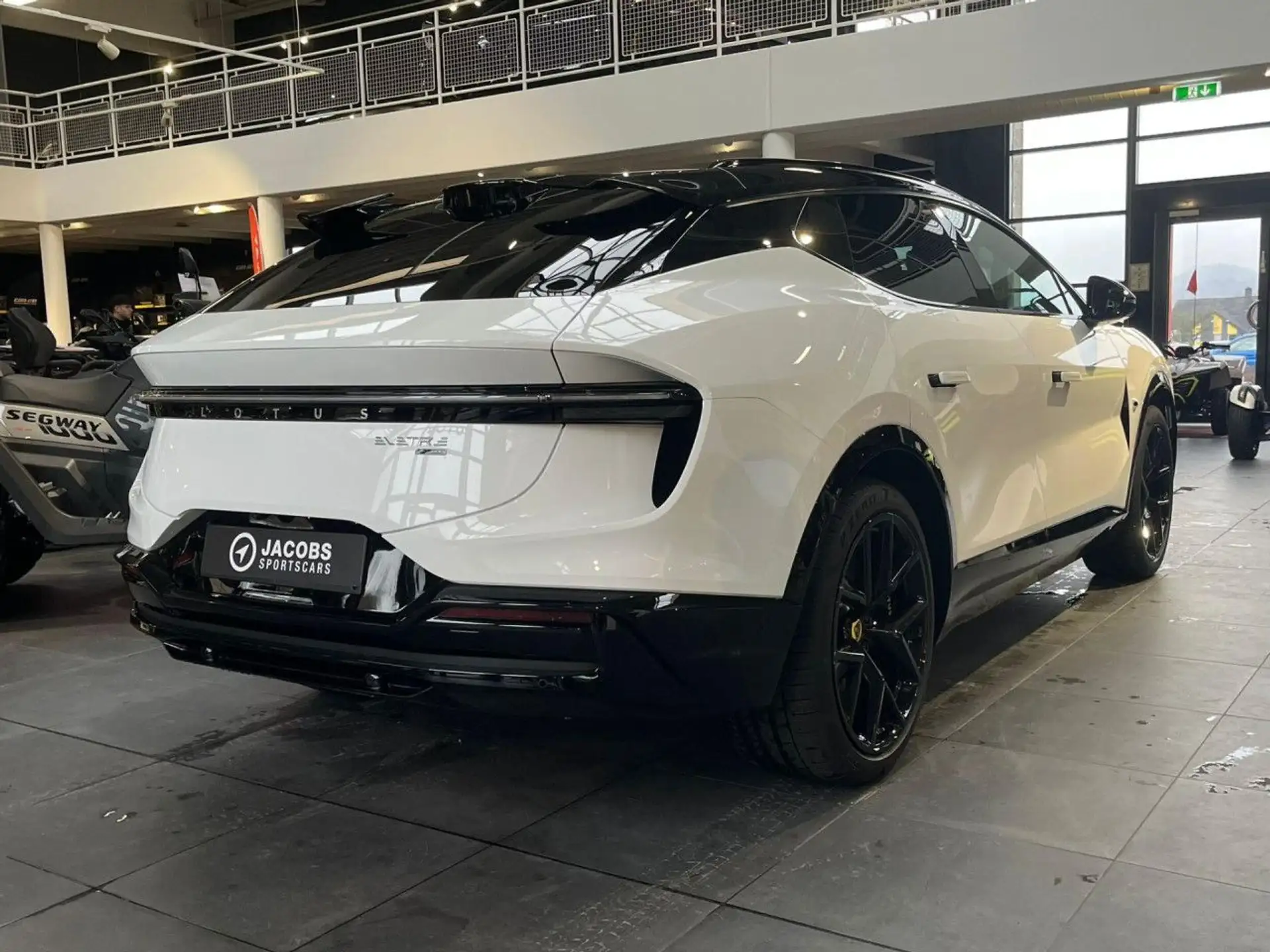 로터스 Lotus Eletre 2026 흰색 사진 4