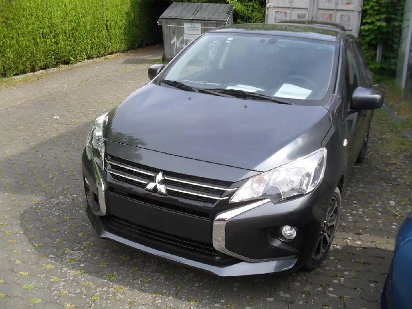 Mitsubishi Space Star Select+ 1.2 MIVEC ClearTec 5-Gang Gris - 2