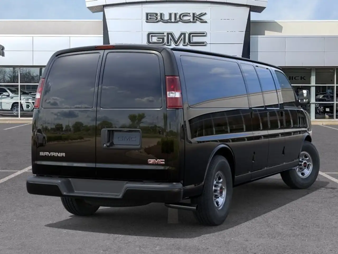 GMC Savana снимка GMC Savana
