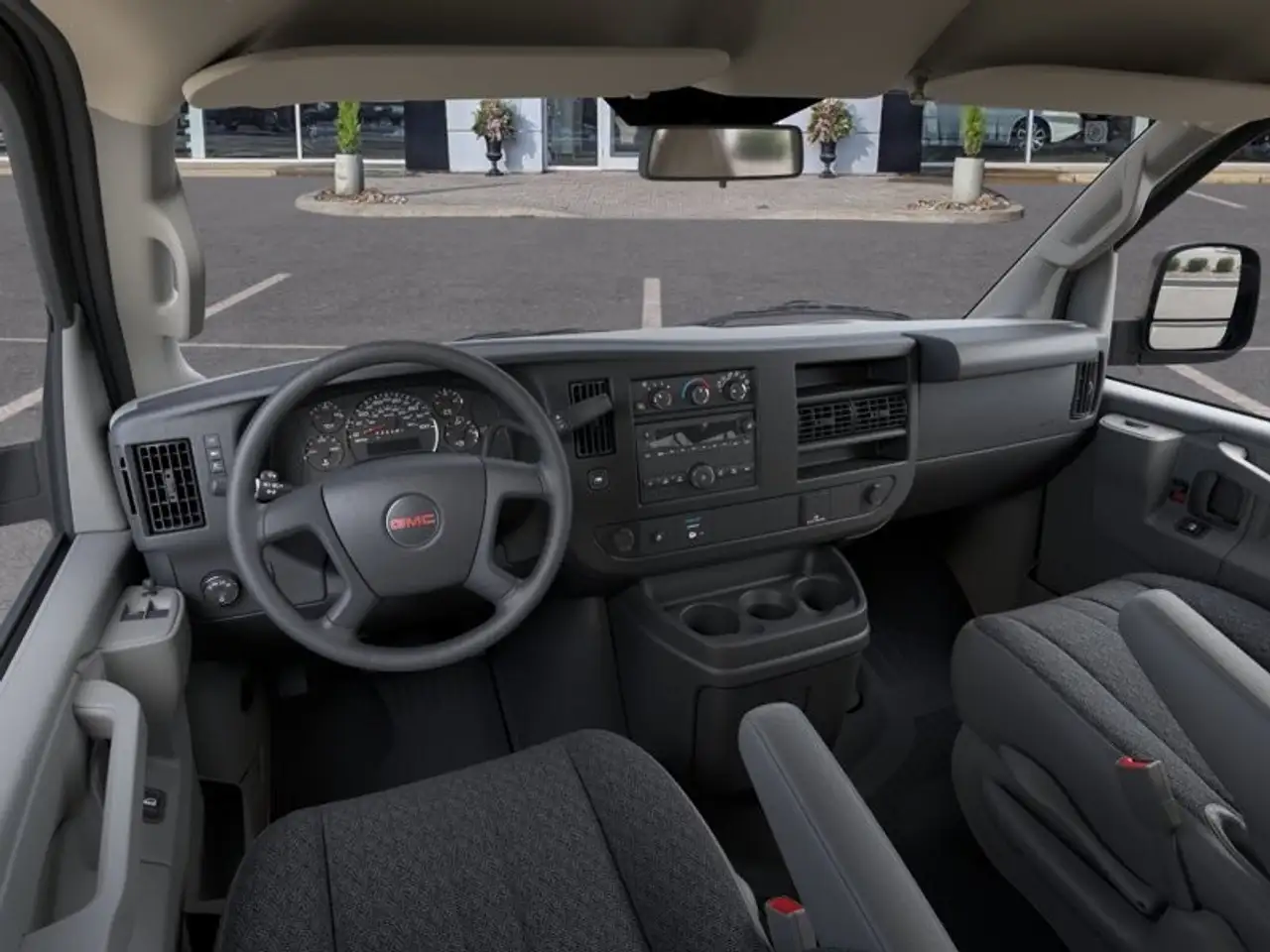 GMC Savana снимка GMC Savana