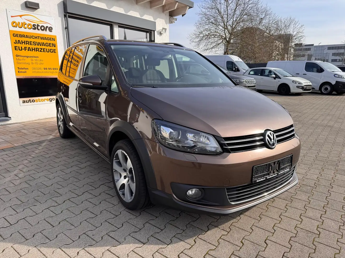 Volkswagen Touran CrossTouran 1.4 TSI 103 kW (140 PS), Schalt. 6-... Brun - 2