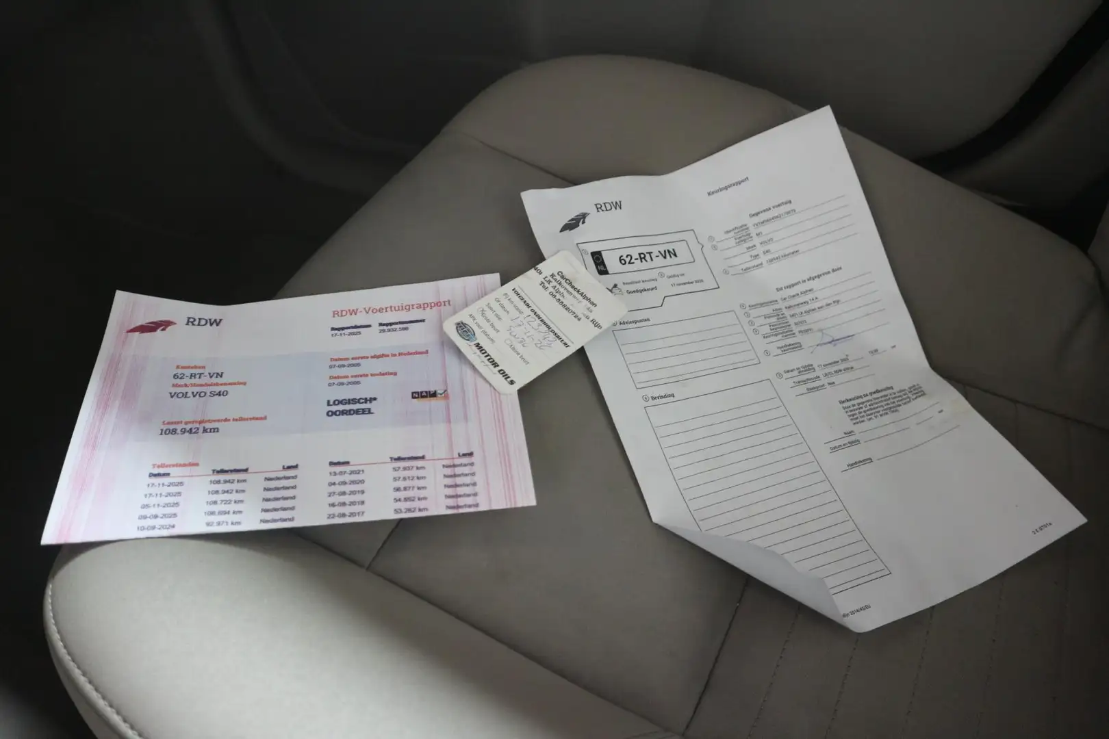 Volvo S40 2.4 Momentum / NAP / AUTOMAAT / UNIEK ! ! ! Zwart - 2